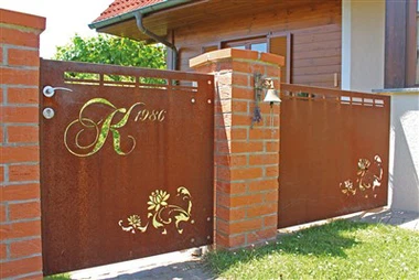 Cổng cửa trang trí nhà bằng thép Corten Steel Designe
